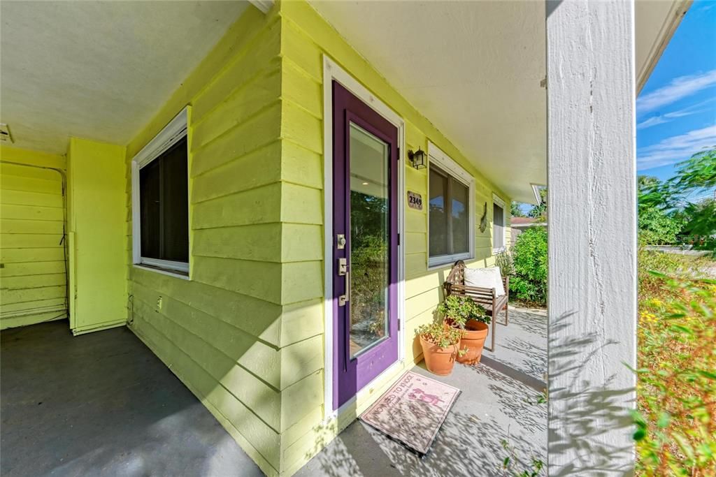 Active With Contract: $625,000 (2 beds, 2 baths, 1128 Square Feet)