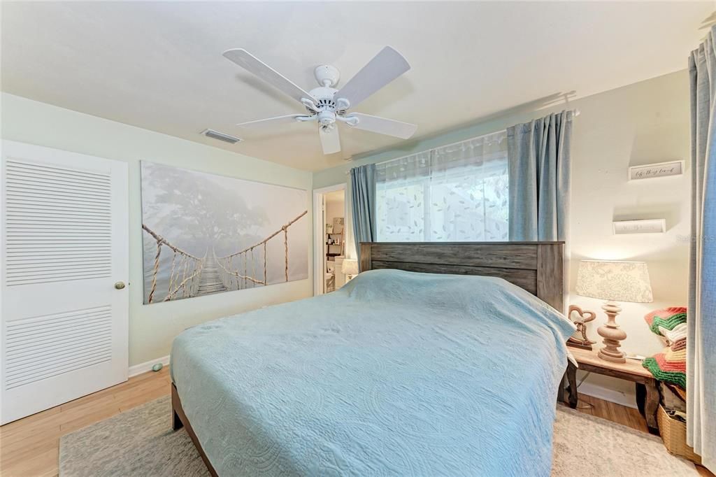 Active With Contract: $625,000 (2 beds, 2 baths, 1128 Square Feet)