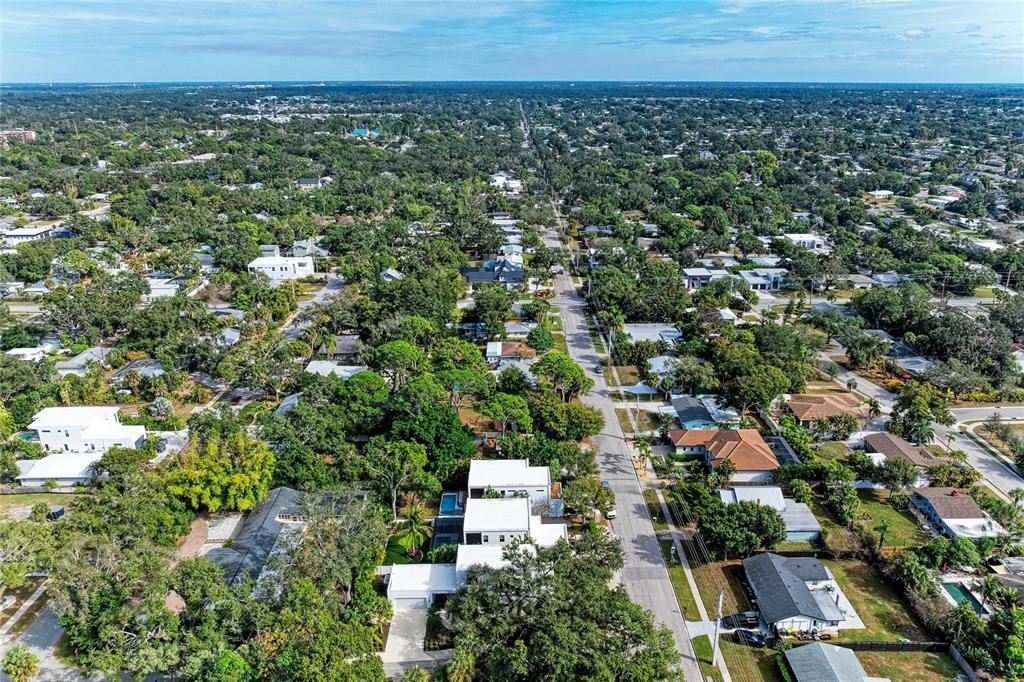 Active With Contract: $625,000 (2 beds, 2 baths, 1128 Square Feet)