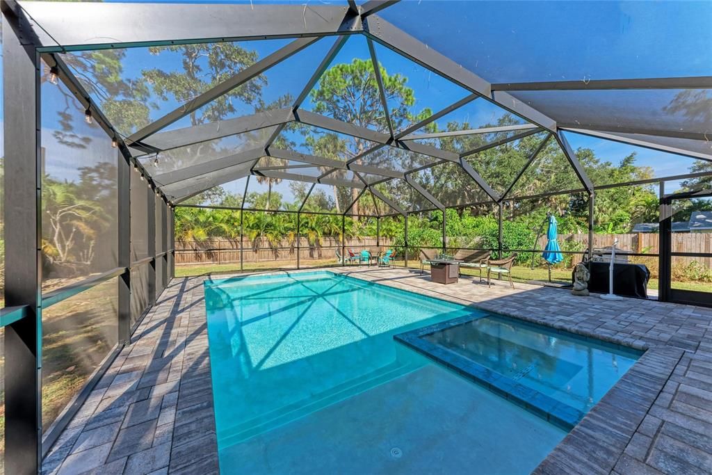 Active With Contract: $625,000 (2 beds, 2 baths, 1128 Square Feet)