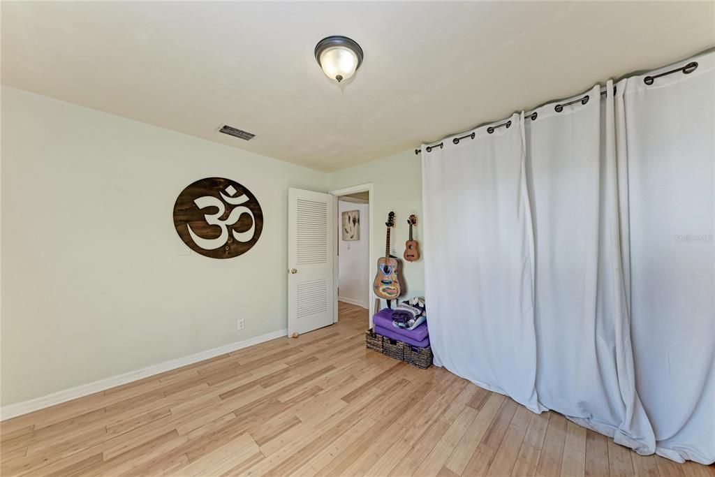 Active With Contract: $625,000 (2 beds, 2 baths, 1128 Square Feet)