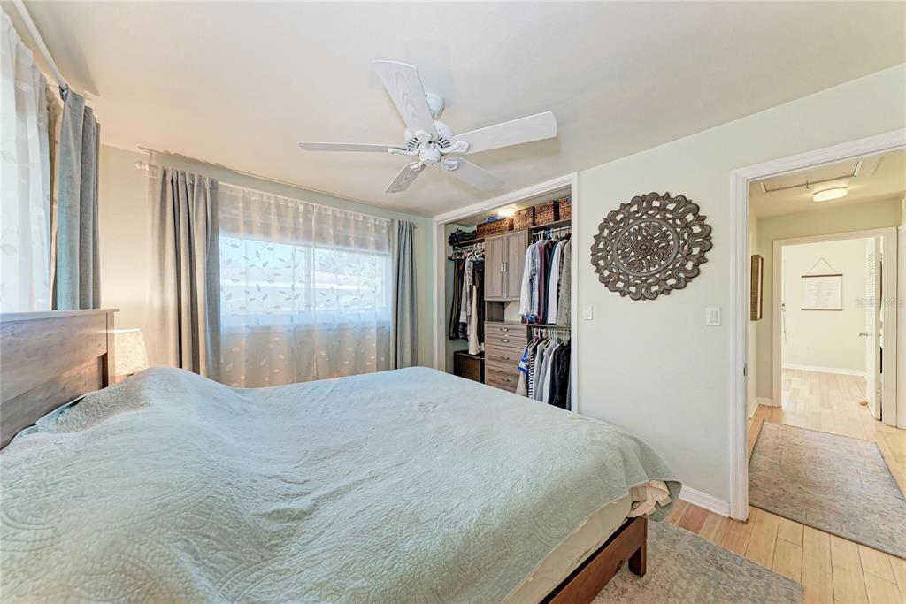 Active With Contract: $625,000 (2 beds, 2 baths, 1128 Square Feet)