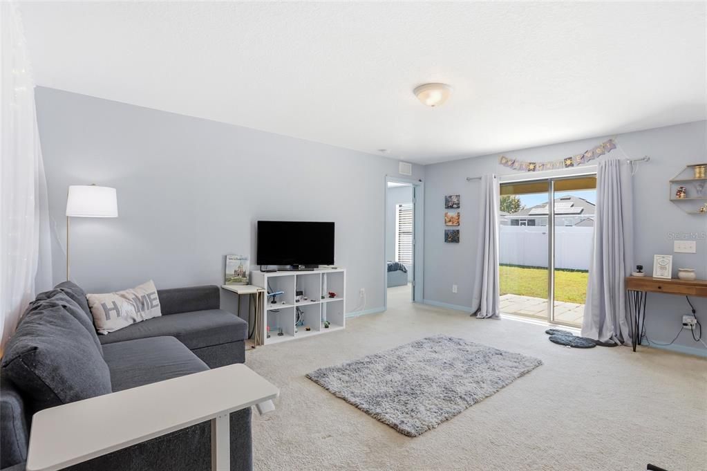 待售: $298,000 (3 贝兹, 2 浴室, 1378 平方英尺)