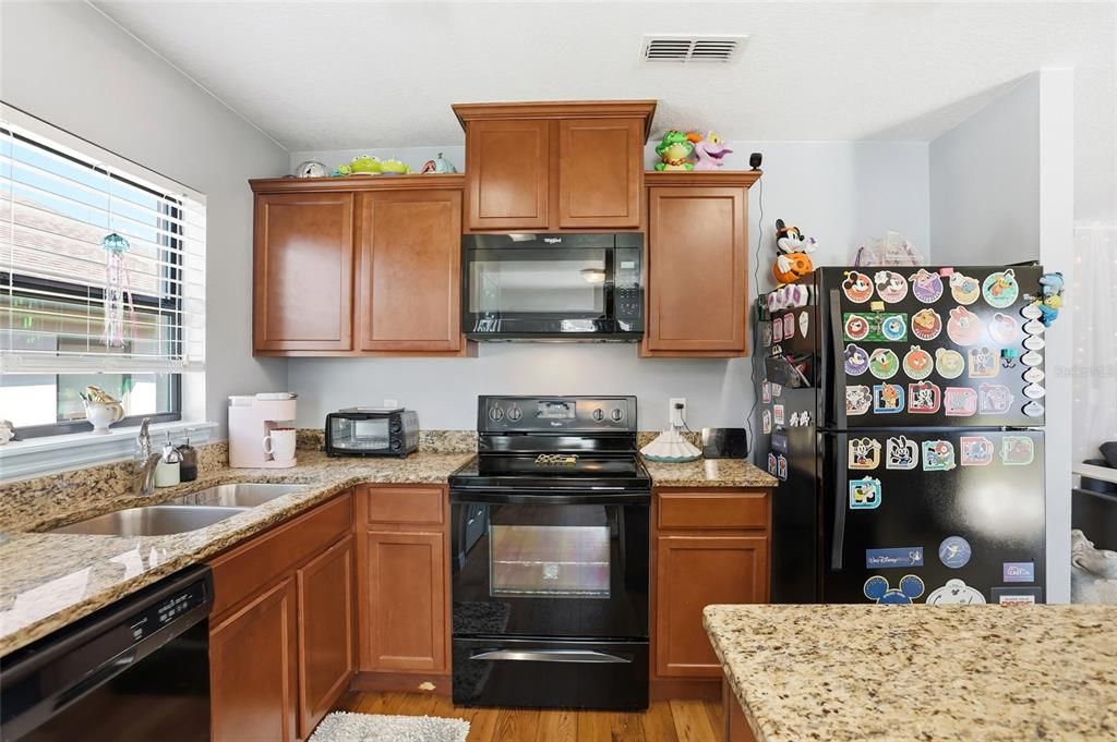 待售: $298,000 (3 贝兹, 2 浴室, 1378 平方英尺)