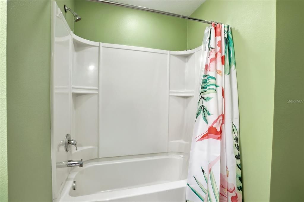 待售: $298,000 (3 贝兹, 2 浴室, 1378 平方英尺)