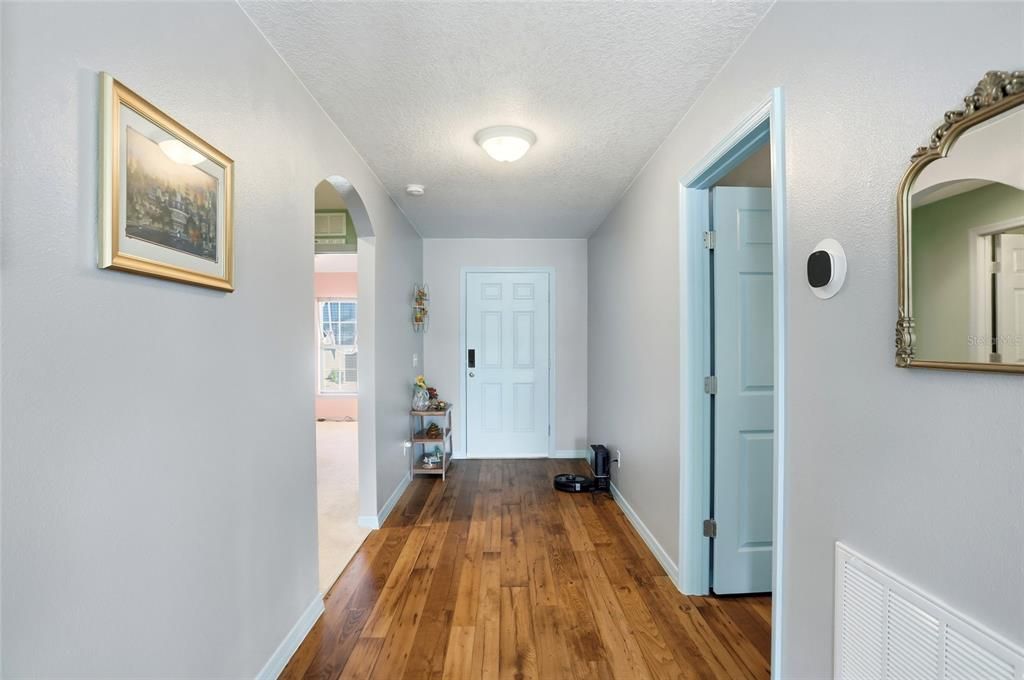 待售: $298,000 (3 贝兹, 2 浴室, 1378 平方英尺)