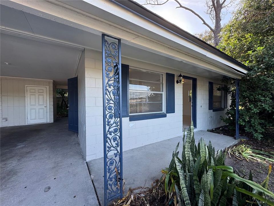 For Rent: $1,600 (2 beds, 2 baths, 972 Square Feet)