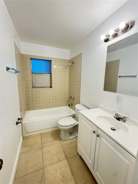 For Rent: $1,600 (2 beds, 2 baths, 972 Square Feet)