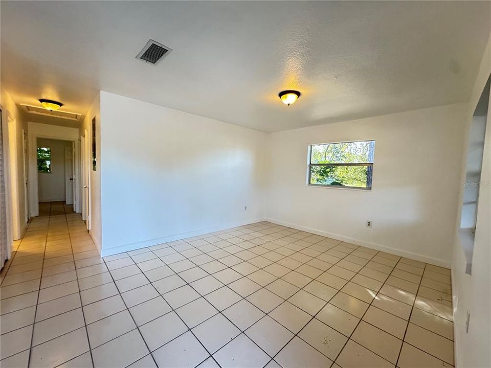 For Rent: $1,600 (2 beds, 2 baths, 972 Square Feet)
