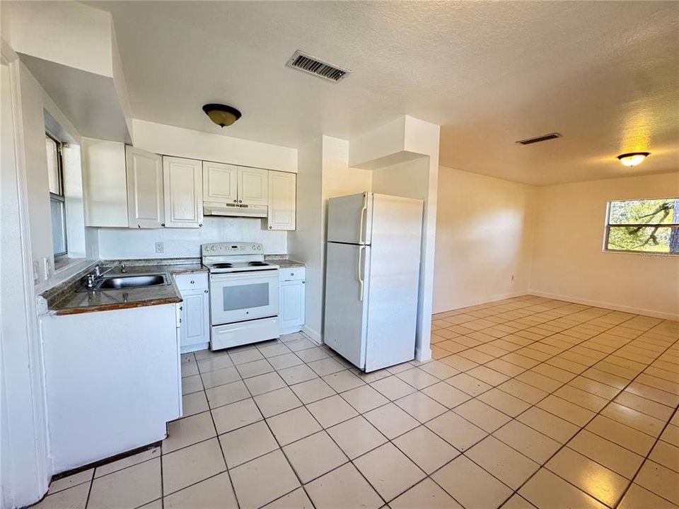 For Rent: $1,600 (2 beds, 2 baths, 972 Square Feet)