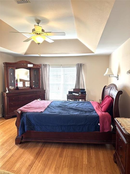 En Venta: $290,000 (2 camas, 2 baños, 2256 Pies cuadrados)