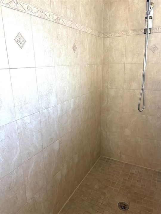 En Venta: $290,000 (2 camas, 2 baños, 2256 Pies cuadrados)