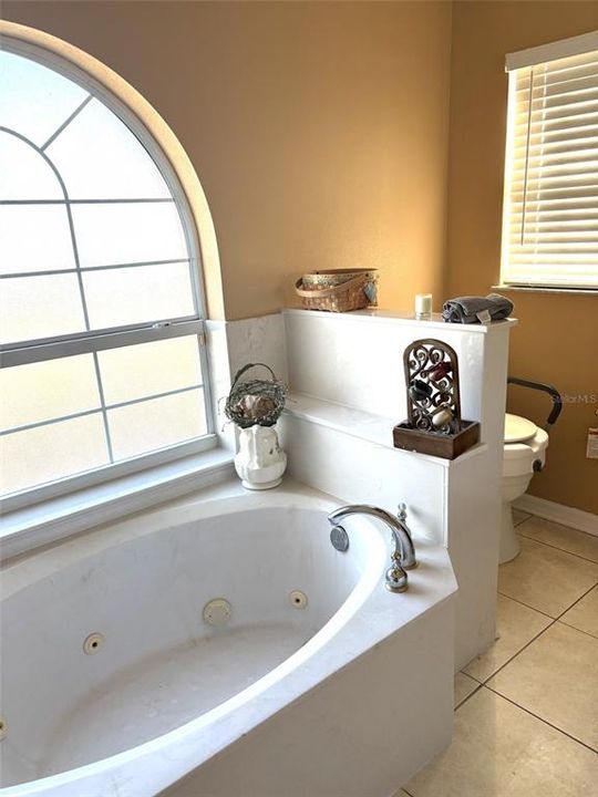 En Venta: $290,000 (2 camas, 2 baños, 2256 Pies cuadrados)