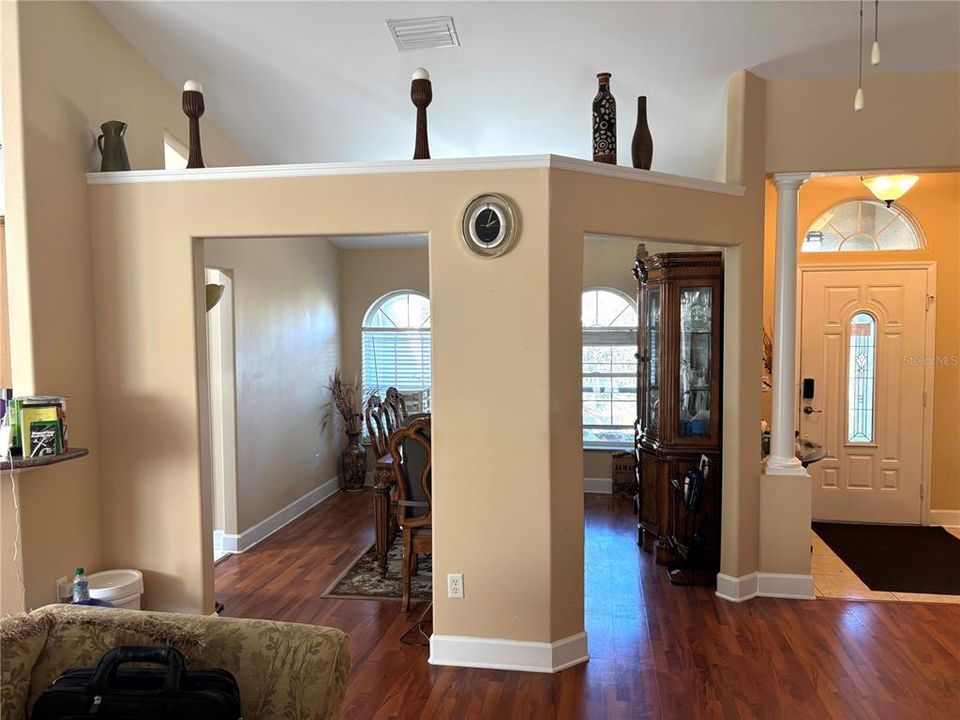 En Venta: $290,000 (2 camas, 2 baños, 2256 Pies cuadrados)