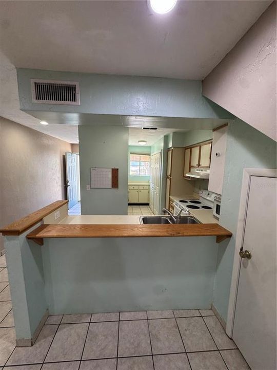 For Sale: $158,000 (2 beds, 2 baths, 1138 Square Feet)