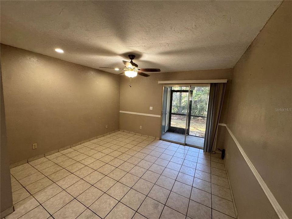 For Sale: $158,000 (2 beds, 2 baths, 1138 Square Feet)