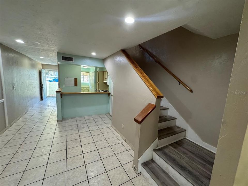 For Sale: $158,000 (2 beds, 2 baths, 1138 Square Feet)