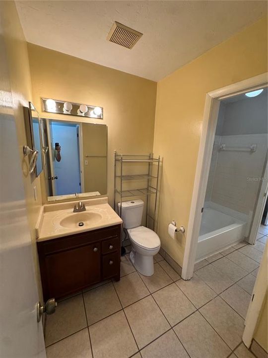 For Sale: $158,000 (2 beds, 2 baths, 1138 Square Feet)