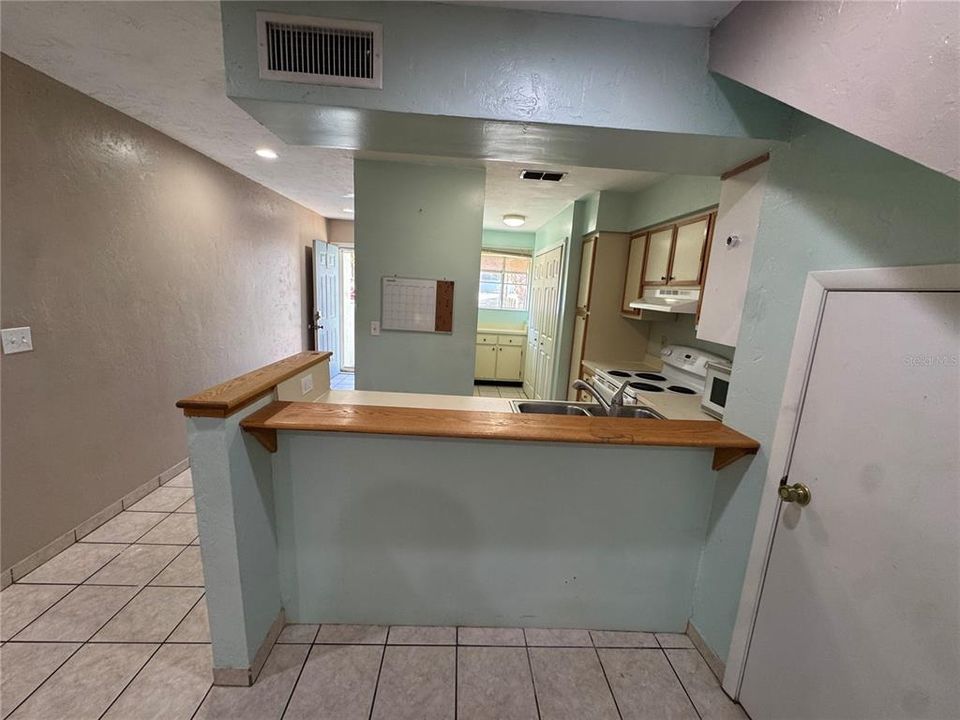 For Sale: $158,000 (2 beds, 2 baths, 1138 Square Feet)