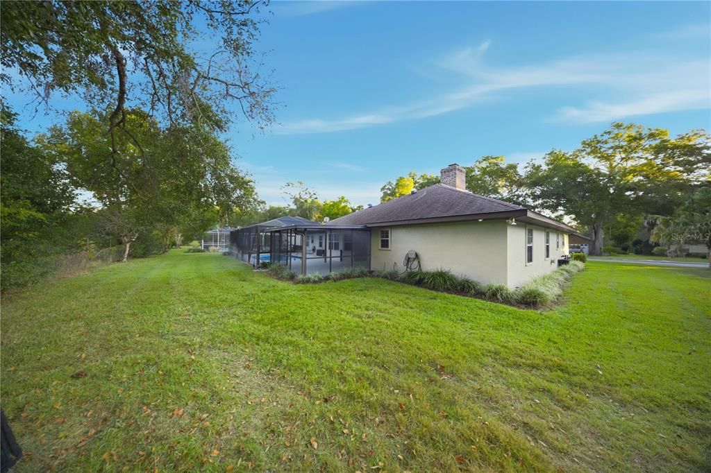 Activo con contrato: $379,900 (4 camas, 3 baños, 2229 Pies cuadrados)