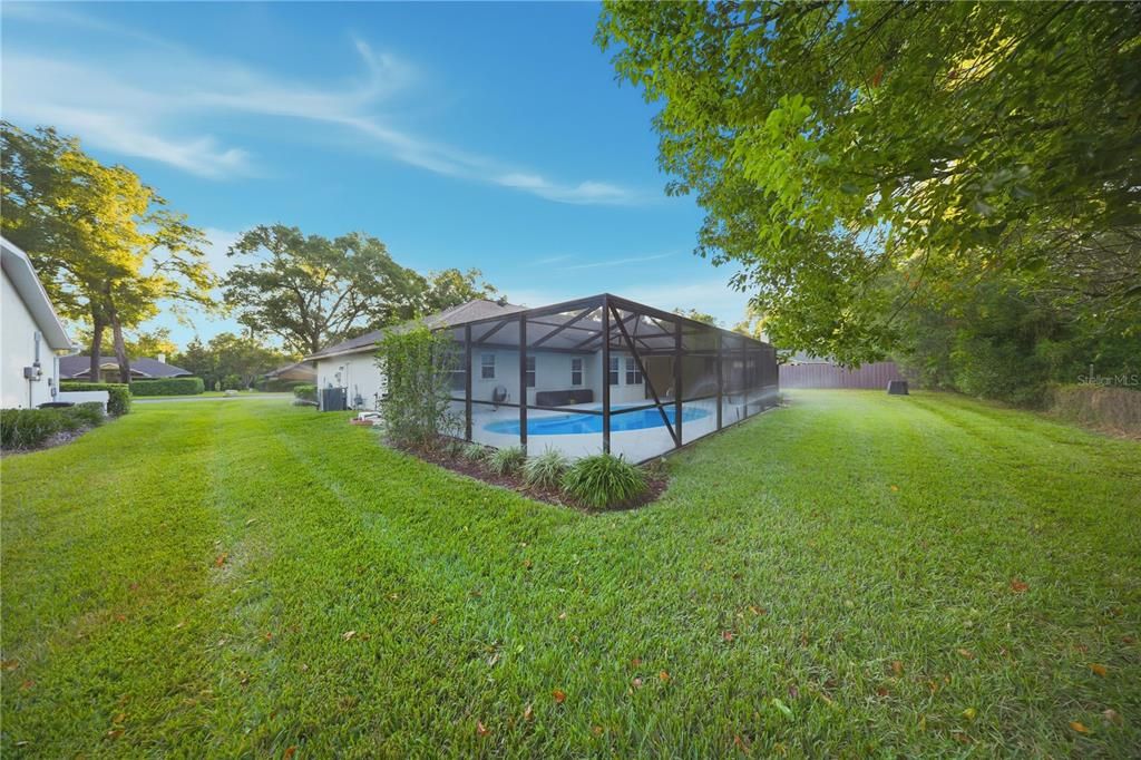 Activo con contrato: $379,900 (4 camas, 3 baños, 2229 Pies cuadrados)