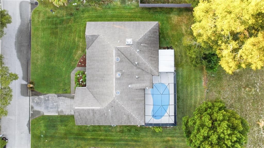 Activo con contrato: $379,900 (4 camas, 3 baños, 2229 Pies cuadrados)