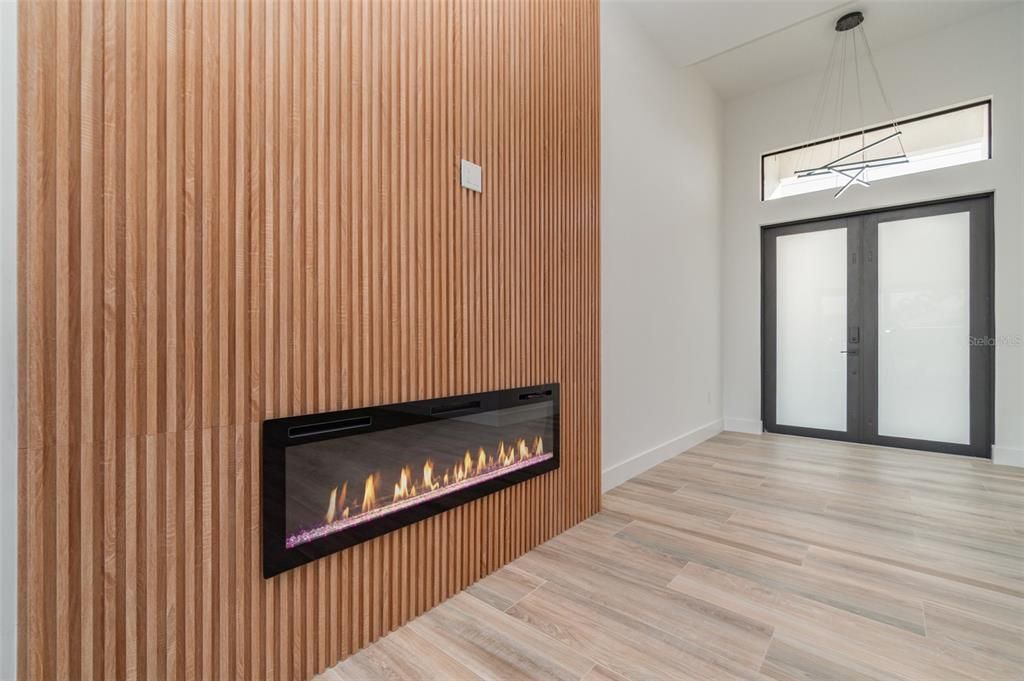 For Sale: $650,000 (4 beds, 3 baths, 2098 Square Feet)