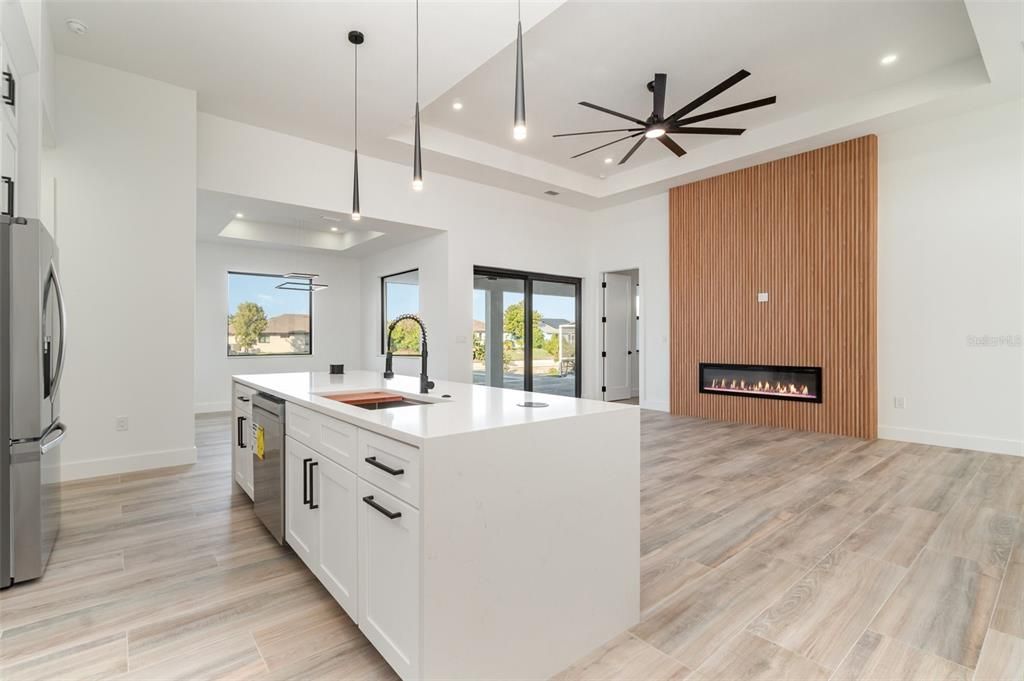 For Sale: $650,000 (4 beds, 3 baths, 2098 Square Feet)