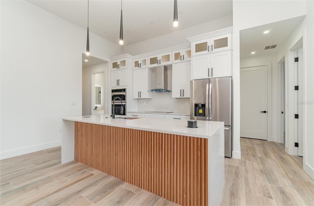 For Sale: $650,000 (4 beds, 3 baths, 2098 Square Feet)