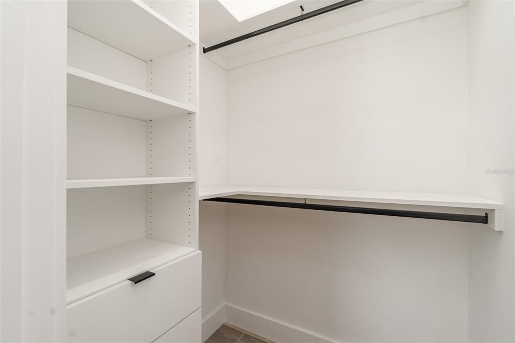 For Sale: $650,000 (4 beds, 3 baths, 2098 Square Feet)