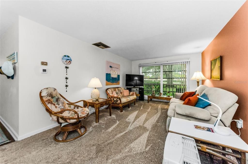 For Rent: $2,995 (2 beds, 1 baths, 900 Square Feet)