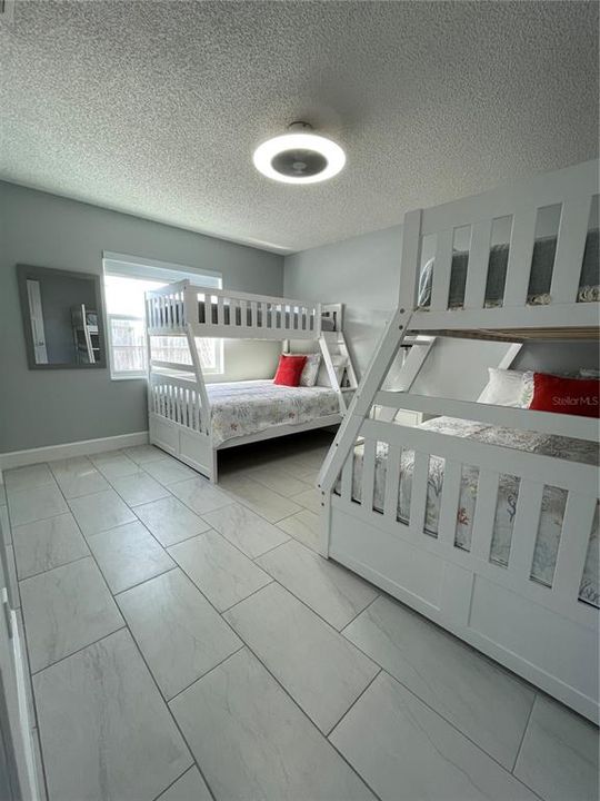 待售: $449,000 (3 贝兹, 2 浴室, 1596 平方英尺)