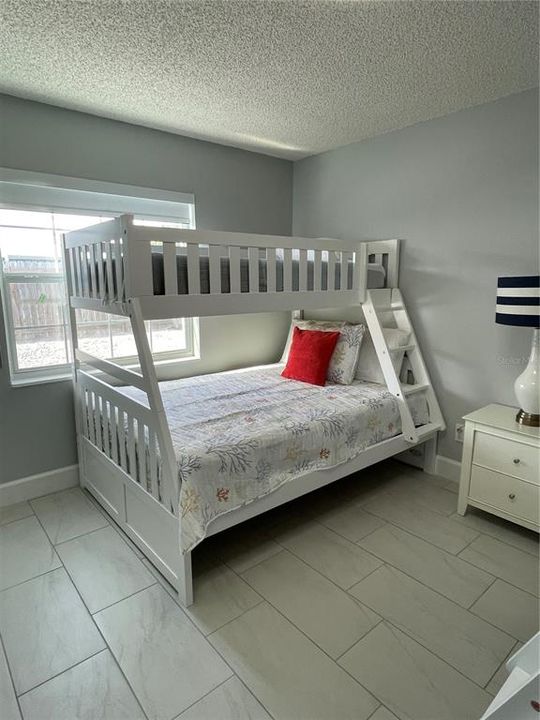 待售: $449,000 (3 贝兹, 2 浴室, 1596 平方英尺)