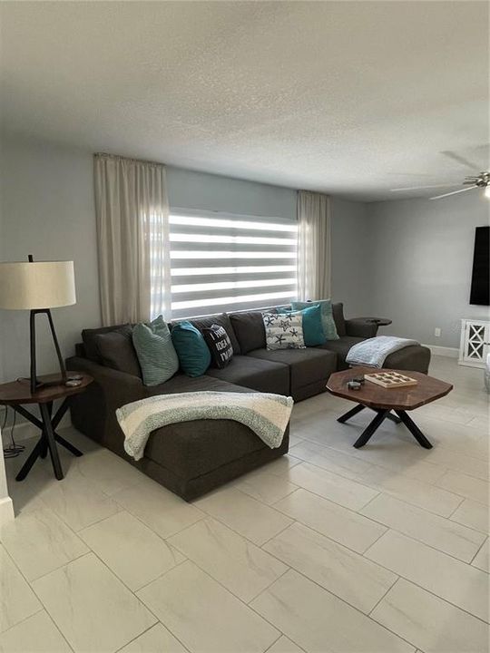 待售: $449,000 (3 贝兹, 2 浴室, 1596 平方英尺)