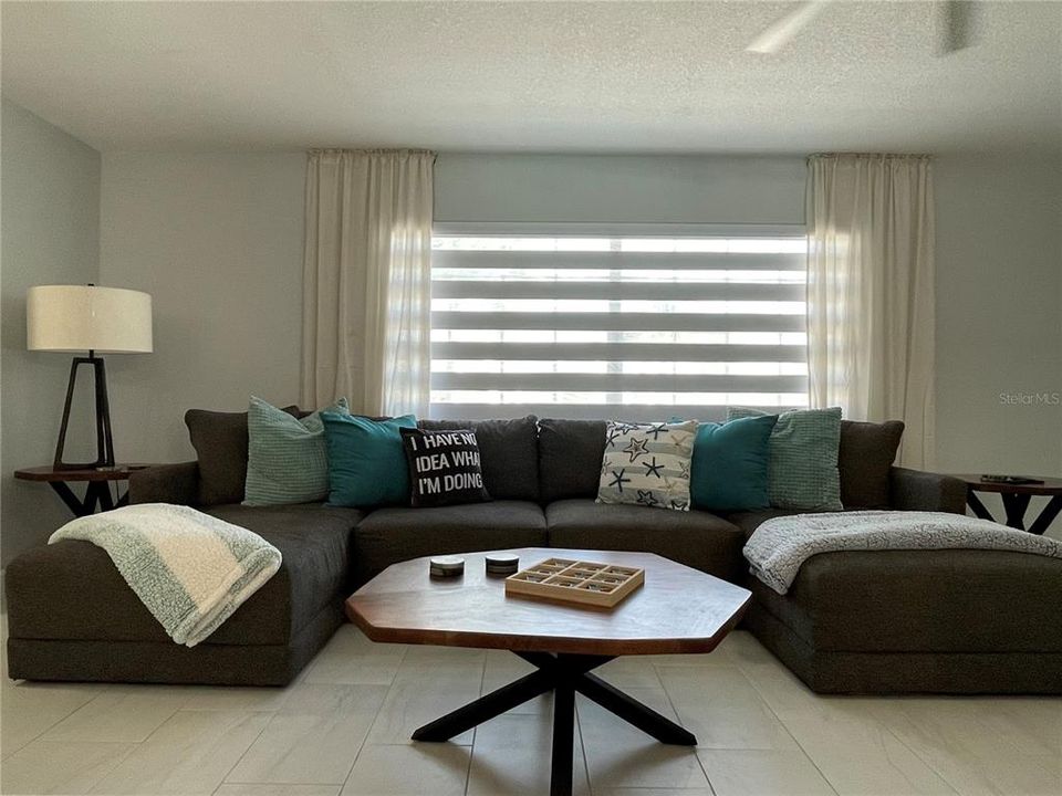 待售: $449,000 (3 贝兹, 2 浴室, 1596 平方英尺)