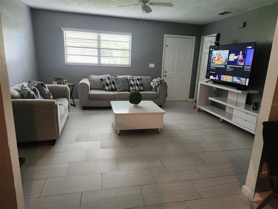 待售: $449,000 (3 贝兹, 2 浴室, 1596 平方英尺)