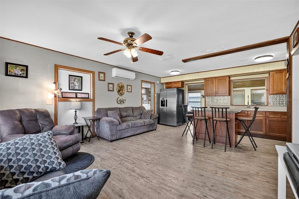 待售: $245,000 (3 贝兹, 2 浴室, 1457 平方英尺)