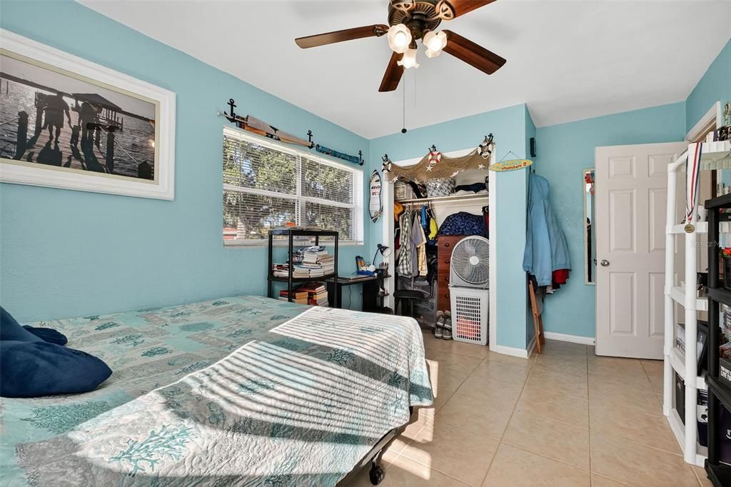 待售: $245,000 (3 贝兹, 2 浴室, 1457 平方英尺)