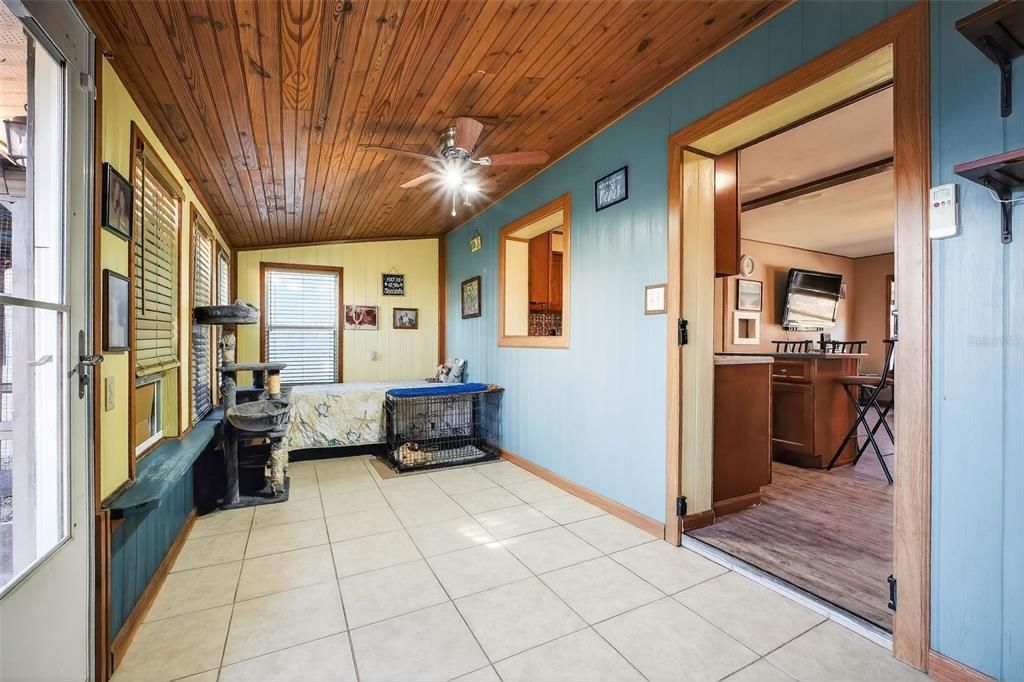 待售: $245,000 (3 贝兹, 2 浴室, 1457 平方英尺)