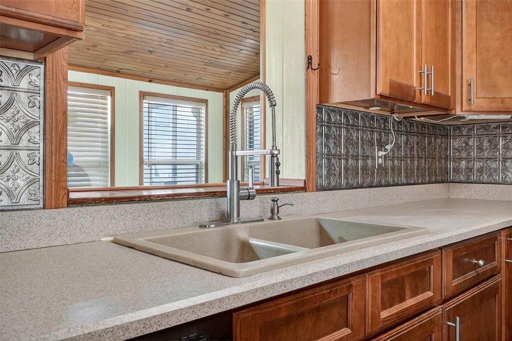 待售: $245,000 (3 贝兹, 2 浴室, 1457 平方英尺)