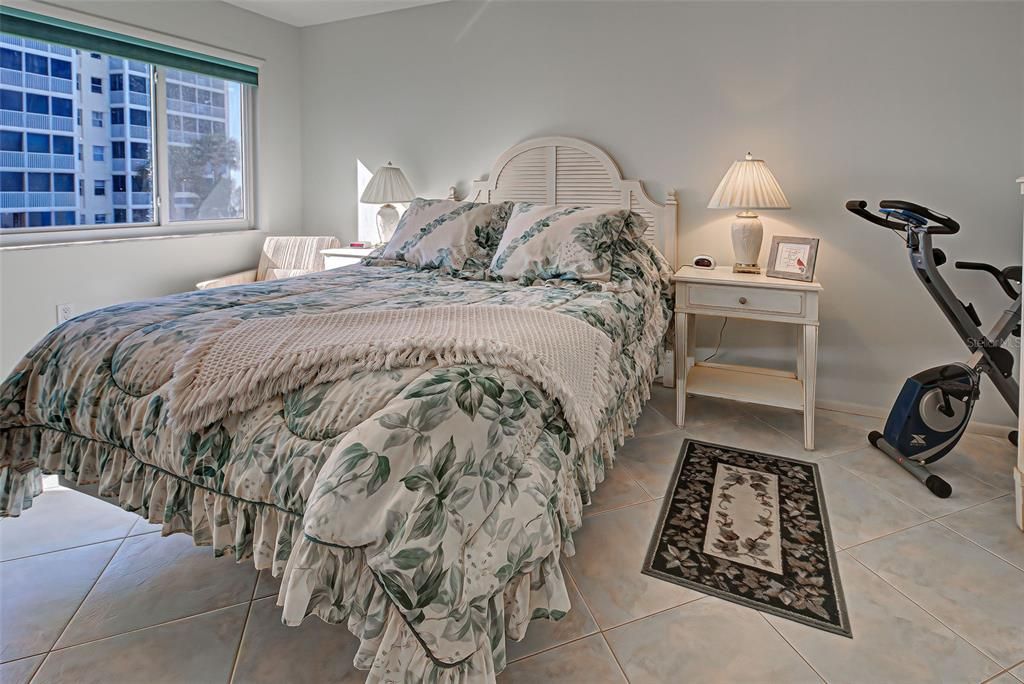 На продажу: $545,900 (2 спален, 2 ванн, 1109 Квадратных фут)