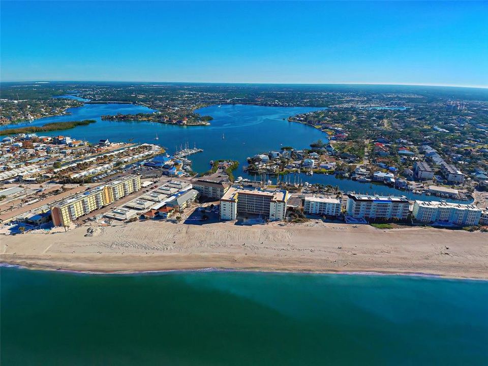 На продажу: $545,900 (2 спален, 2 ванн, 1109 Квадратных фут)