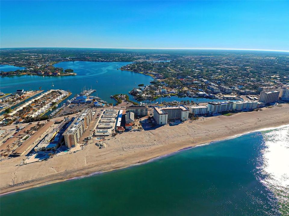 На продажу: $545,900 (2 спален, 2 ванн, 1109 Квадратных фут)