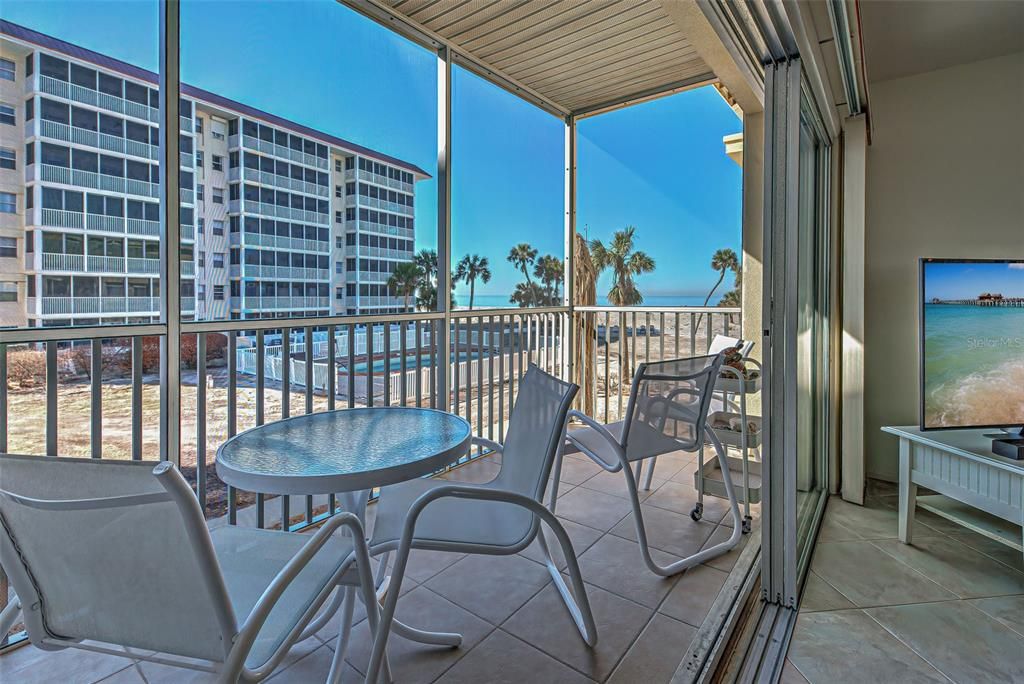 На продажу: $545,900 (2 спален, 2 ванн, 1109 Квадратных фут)