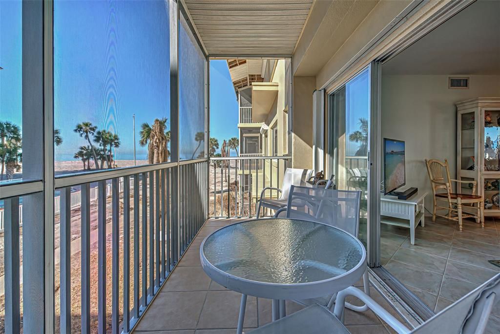 На продажу: $545,900 (2 спален, 2 ванн, 1109 Квадратных фут)