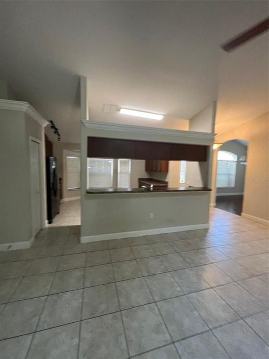 For Rent: $2,300 (3 beds, 2 baths, 1862 Square Feet)