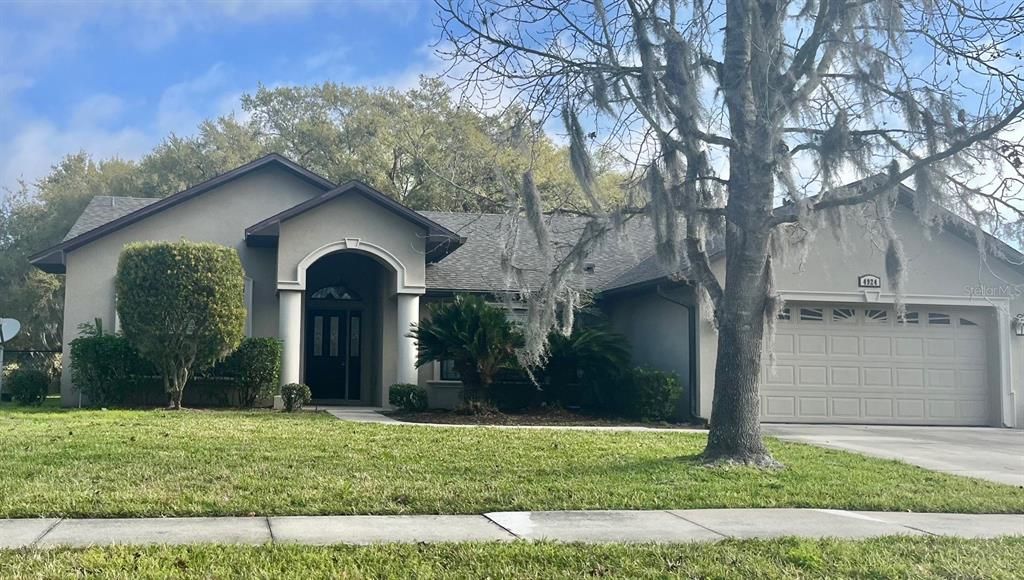 For Rent: $2,300 (3 beds, 2 baths, 1862 Square Feet)