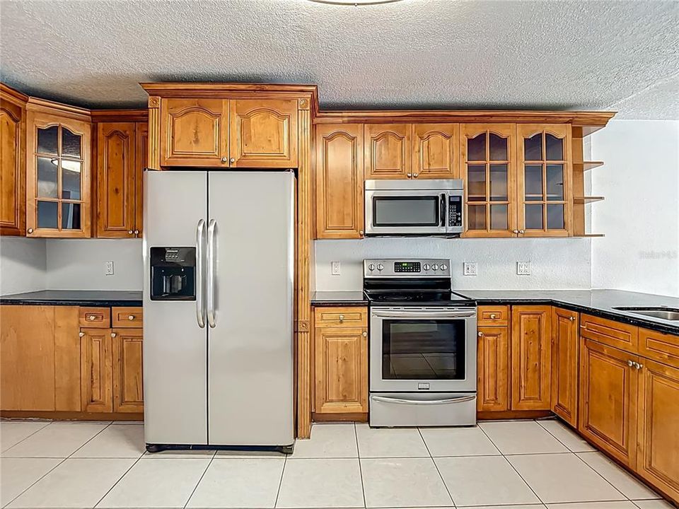 For Rent: $1,695 (2 beds, 2 baths, 1068 Square Feet)