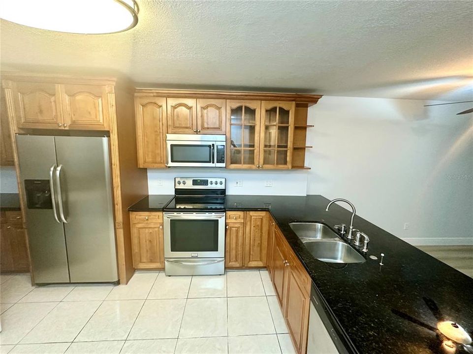 For Rent: $1,695 (2 beds, 2 baths, 1068 Square Feet)