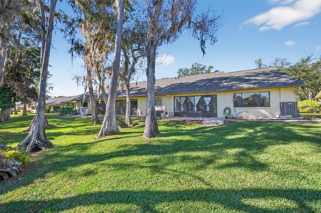 For Sale: $275,000 (2 beds, 2 baths, 980 Square Feet)